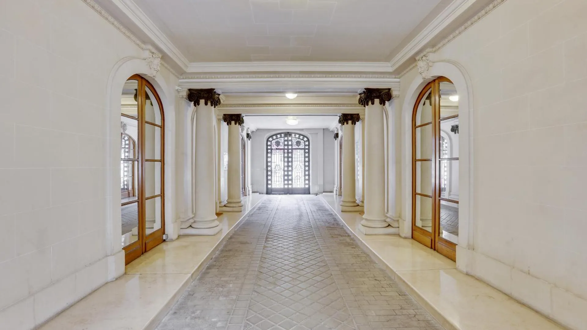 Sejours Parisiens / Belle Courcelles / 4* Apartment