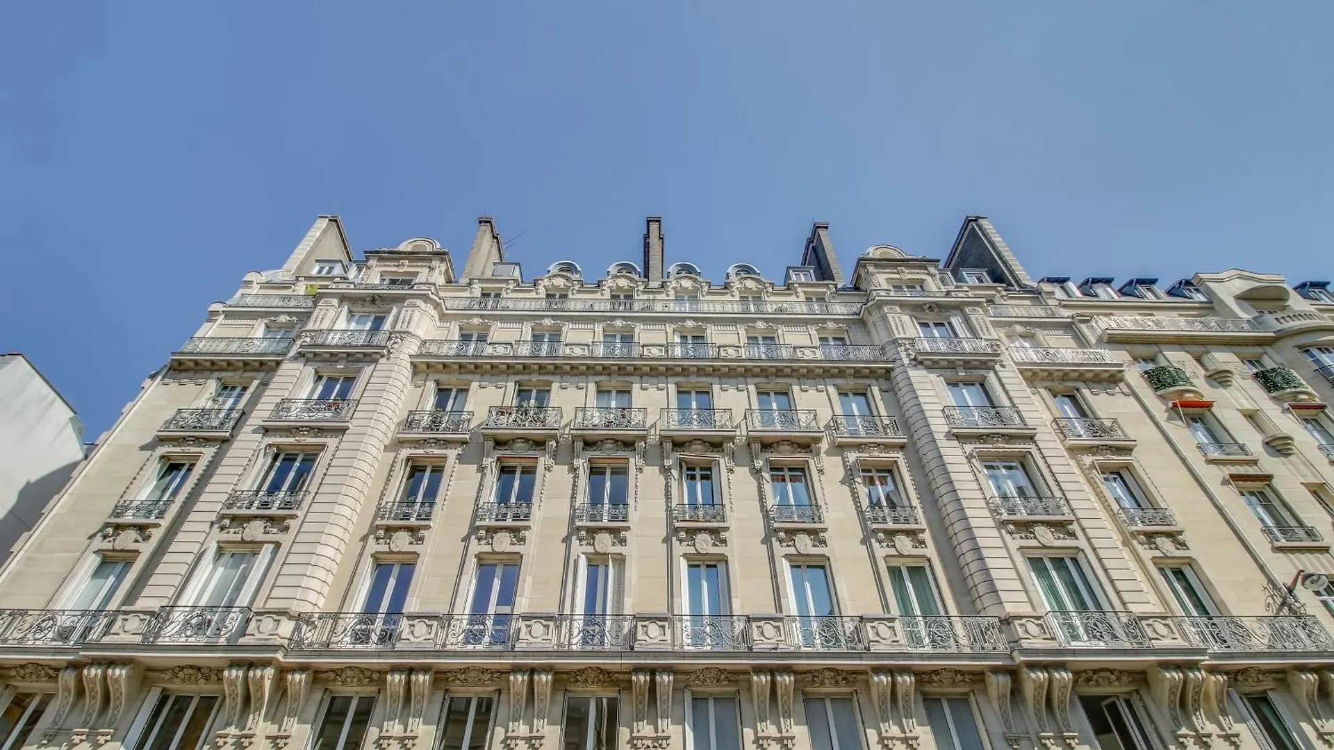 Sejours Parisiens / Belle Courcelles / 4* Apartment Paris