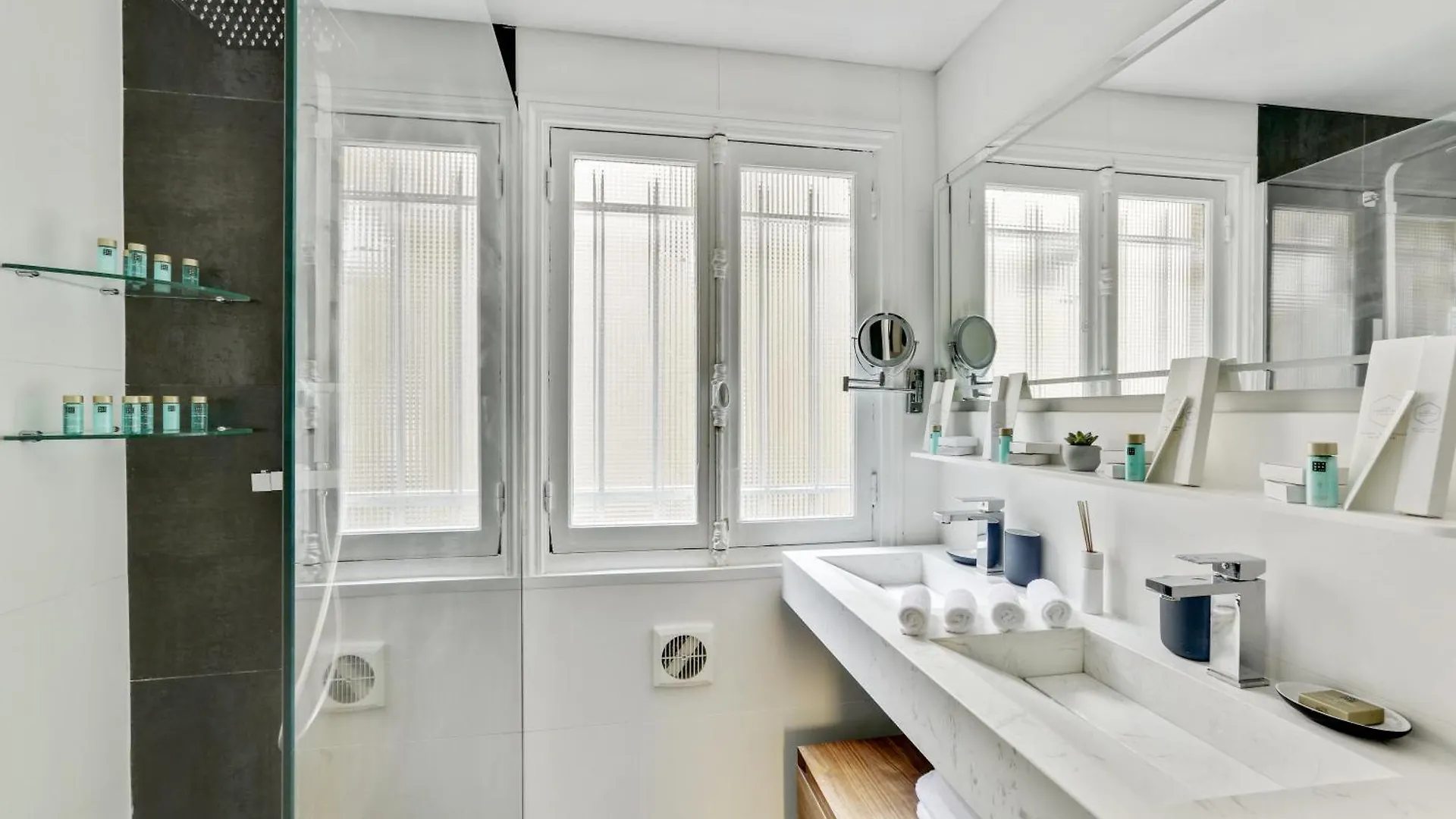 Sejours Parisiens / Belle Courcelles / 4* Apartment *